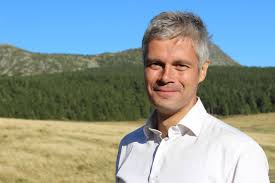 Tel nicolas sarkozy ou jacques chirac avant lui, laurent wauquiez a misé sur son couple pour occuper l'espace médiatique. Laurent Wauquiez