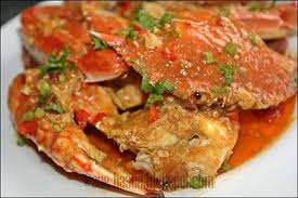 Hidangan ini dibuat dengan menggoreng kilas ketam sepenuhnya dengan cengkerang ia sekali sebelum ia dimasak dalam suatu kuah campuran sos tomato, sos cili dan rempah ratus lain serta ditambah telur sebagai bahan pemekat. Resepi Ummi Ketam Goreng Sos Bertelur Bahan Bahan 1 Kilo Ketam Buka Cengkerangnya Dan Buang Insang N Poket Bhn Buangan Potong 2 Jika Saiznya Agak Besar Cuci Bersih Dan Toskan 2 Sudu