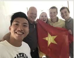 Vingroup được ưu ái 'mượn' 5.000 liều moderna. Cáº§u Thá»§ VÄƒn Háº­u Len Ä'Æ°á»ng Vá» NÆ°á»›c Bao NgÆ°á»i Lao Ä'á»™ng