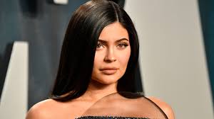 Kylie jenner's sexiest instagram shots. Kylie Jenner S Instagram Update Includes A Photoshop Fail Per Tiktok Teen Vogue