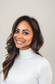 Monique Naylor's Instagram, Twitter & Facebook