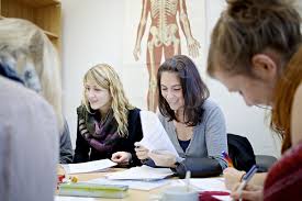 Hier gibt es oft praxissemester. Psychologie Mit Schwerpunkt Klinische Psychologie Und Psychotherapie M Sc Uni Witten Herdecke