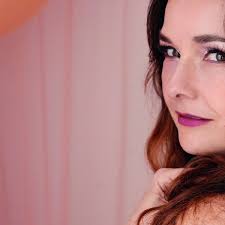 Avant que les couleurs de l'automne ne soient trop forte. Avant que je ne  l'oublie. Voici une série de photos qui se voulait être ma nouvelle série  de photos professionnelles. Oui, oui.