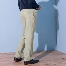 Découvrez notre sélection de pantalons homme aux coupes contemporaines chics ou plus décontractées en 7/8ème, chino ou modèles plus classiques. Pantalon Taille Reglable Sans Pince Polyester Blancheporte