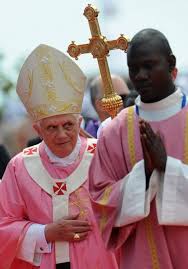 The priest wears rose coloured vestments too. Gaudete Gaudete Iterum Dico Vobis Gaudete Walking The Way Of Beauty