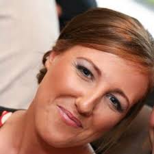 Denise Gavin (@deniseg82)