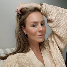 Amelia L. Burnett (@ameliastyles) • Instagram photos and videos