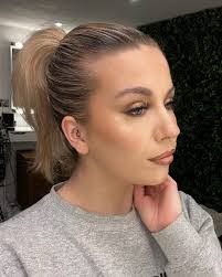 Leanne Hartley's Instagram, Twitter & Facebook