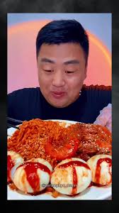 Fat Chinese Guy Eats 10 Rame