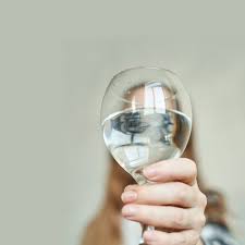 Image result for tbn:0tcIbC32SVa_GM::i5.photobucket.com/albums/y166/jeniferpease/rAnDoMM piiCS/glass-of-water.jpg