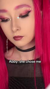 Mira Romance E Abby Cena