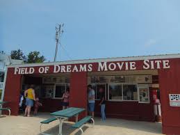 Kevin costner returned to iowa for the yankees vs. ãƒ•ã‚£ãƒ¼ãƒ«ãƒ‰ ã‚ªãƒ– ãƒ‰ãƒªãƒ¼ãƒ ã‚¹ Field Of Dreams Movie Site ãƒ¡ã‚¸ãƒ£ãƒ¼ãƒªãƒ¼ã‚°è¦³æˆ¦ ãƒ‰ãƒƒãƒˆ ã‚³ãƒ 