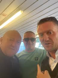 Me & Jammy Mcleary talking to Tommy before his court case @ southwark crown  court