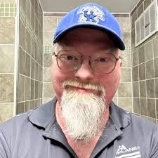 Adam Ginn (@ginn_adam)