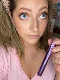 Looking for a dark red mascara? Does that exist aha