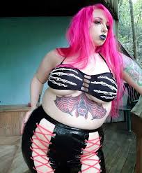 hot pink, hot pants ;) nudes by Sniickersnee