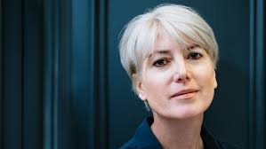 Is white hair good for business?