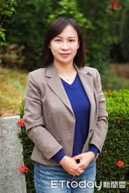 中華民國施行「 一府五院 」的 中央政府 組織，別稱「中樞」：「一府」是指 總統 、 副總統 以及總統之幕僚單位 總統府 及諮詢單位 國家安全會議 等，「五院」則指 行政院 、 立法. å±æ±ç¸£æ•™è‚² ç'°ä¿ åŸŽé„‰ç™¼å±•3å±€è™•é•·æ›å°‡ Ettodayåœ°æ–¹æ–°èž Ettodayæ–°èžé›²