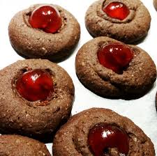 Voici De Petits Biscuits De La Foret Noire Que J Ai Trouves Chez Mon Amie Jackie Qui Anime Le Blog La Cuisine De Jackie Quelle Dessert Biscuits Foret Noire