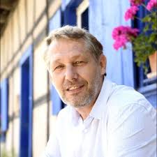 Bravo à cette jeunesse qui entreprend😍 ( Louis Rosenthal , Jules et Marius Arnold-  Lustig 😜)