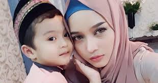 Sentiasa dalam doaku menyimpan rasa ingin bertemu insan yang masih rahsia dan teristimewa. Pernikahan Hafiz Hamidun Dan Joy Revfa Sah Xe2u