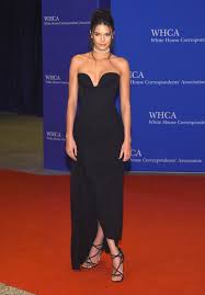 If your stairs follow the standard dimensions, it will some carpet designs come with a design woven into it. White House Correspondents Dinner Adriana Lima And Priyanka Chopra Dazzle On The Red Carpet
