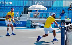 Los doblistas colombiano juan sebastián cabal y robert farah, se enfrentaron a bob y mike bryan en un partido de exhibición en bogotá.rcn radio, todos los de. Ooocvaxz0g7hgm
