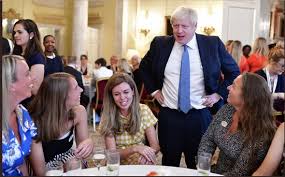 Der britische premierminister boris johnson und seine verlobte carrie symonds haben am samstag in einer geheimen zeremonie geheiratet, wie die zeitung „the. G7 Summit 2019 Where Is Carrie Symonds As Boris Johnson Heads To Biarritz Politics News Express Co Uk