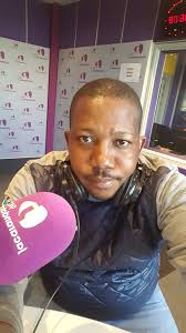 Other features in its website include the playlists with the songs just played on the radio, podcasts of its main programmes and even a section for online shopping through its mall area. Joe Mann On Twitter New Home Alert The Scenic Drive On Jacaranda Fm With Rian Thabiso And Nathan