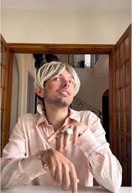 Qui ira à la ferme ? Une parodie humoristique