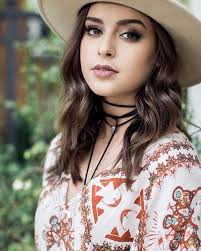 Layne Yeager (laynerbugandmom)