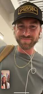 FACETIME WITH RILEY GREEN