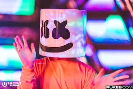 Ever since marshmello began releasing tracks roughly 2 years ago, it has been a much debated topic about who was really behind the mask. Marshmello S Girlfriend Posts Valentine S Day Picture With Him Unmasked Your Edm