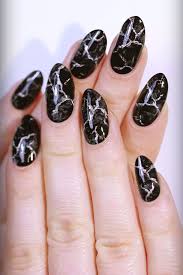 Maroon Nails Snake Skin Nails Plaid Nails And Every Other Gorgeous Nail Idea For The Fall Fall Nail Art Designs Fall Nail Art Fall Nail Designs