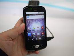 ZTE Amigo, Blade hands-on (photos) - CNET