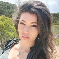 Nancy Haar's Instagram, Twitter & Facebook