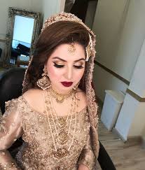 3 509 Likes 30 Comments Sadaf Farhan Official Sadaffarhanofficial Pakistani Bridal Makeup Hairstyles Pakistani Bridal Hairstyles Pakistani Bridal Makeup