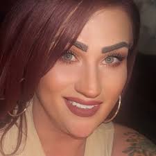 난 싫어하지 않는 모든 여성들이 확인해 봐야해 Heyy 🫶🏾!!