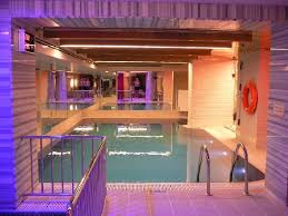 1986 there is a trade center in the historical peninsula of istanbul and in laleli. Piscine De L Hotel Sultania Picture Of Hotel Sultania Istanbul Tripadvisor