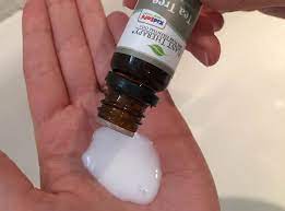 Tea tree oil can take care of common hair issues such as dandruff and hair loss, as it is an excellent natural alternative to many chemicals most people prefer to use tea tree oil as their first treatment option. 4 Reasons To Start Putting Tea Tree Oil In Your Hair How To Do It