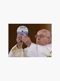 Zum ersten mal sendet ein papst zum katholikentag eine videobotschaft auf deutsch. Papst Meme Geschenke Merchandise Redbubble