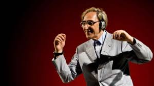 Franco battiato, uno degli artisti più eclettici e noti del panorama musicale italiano, è scomparso, come riporta il sito dagospia, e come è stato battiato era già lontano dal mondo dei riflettori da circa 2 anni e il suo ultimo tour era stato interrotto a causa di un suo malore. Mtvhfarlrc3cpm