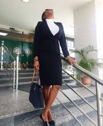 Always wear a cardigan or jacket if you're meeting with clients or if you're wearing a sleeveless top. Best Court Dresses For Female Lawyers Princess Legal World