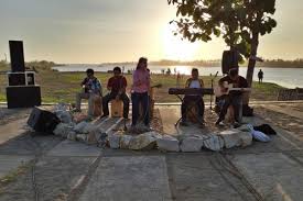 Di pantai ini terdapat fasilitas diantaranya rute wisata pantai glagah jogja saat anda berada dalam perjalanan dari kota jogja, ambil jalan. Pasar Sunset Laguna Depok Destinasi Unik Terbaru Di Jogja