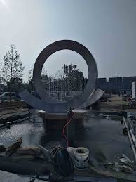 The freestanding floor fountains you will find in our collection are naturally luxurious and perfectly engineered. Free Standing Circle Shape Garden Waterfall Fountain Surface Drawing Stainless Steel