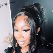 Abigail Bader's Instagram, Twitter & Facebook