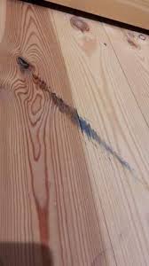 Heyoo ich bin bei meiner cousine und meine jeans hat an ihrer wand abgefárbt!!! Tinte Auf Holz Wegmachen Haushalt Reinigung Putzen