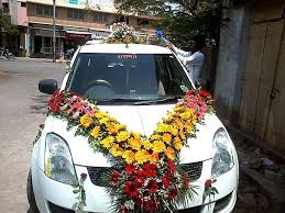 Pin By Rajendran Thiruvasagam On Poo Maalai In 2020 Car Decor Vehicles Decor