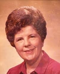 Leah Watt's Instagram, Twitter & Facebook