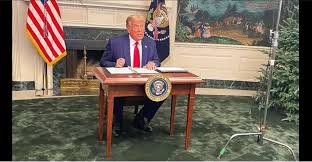 Let S All Laugh At Trump S Tiny Widdle Baby Desk The Mary Sue